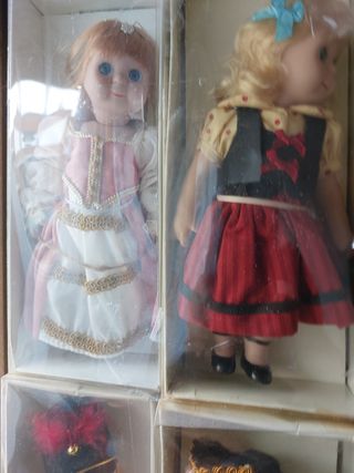 Bambole con storie per bambini