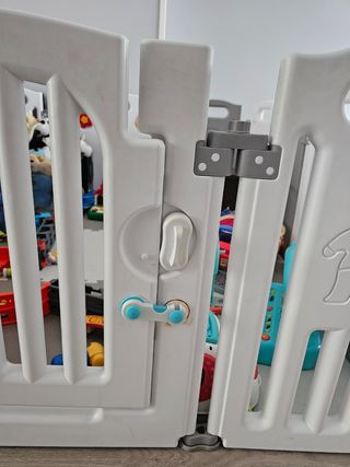 CORRALITO CON VALLAS PARA NIÑOS