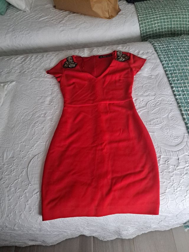 Vestido rojo zara