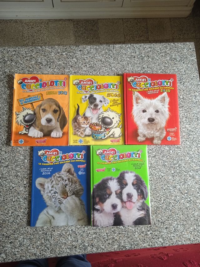 Lotto album figurine amici cucciolotti