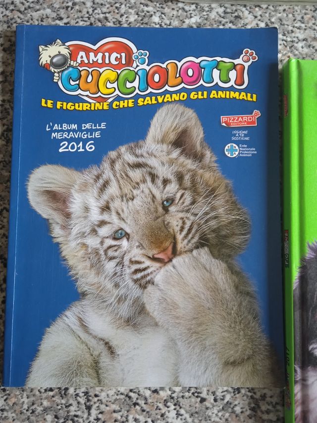 Lotto album figurine amici cucciolotti