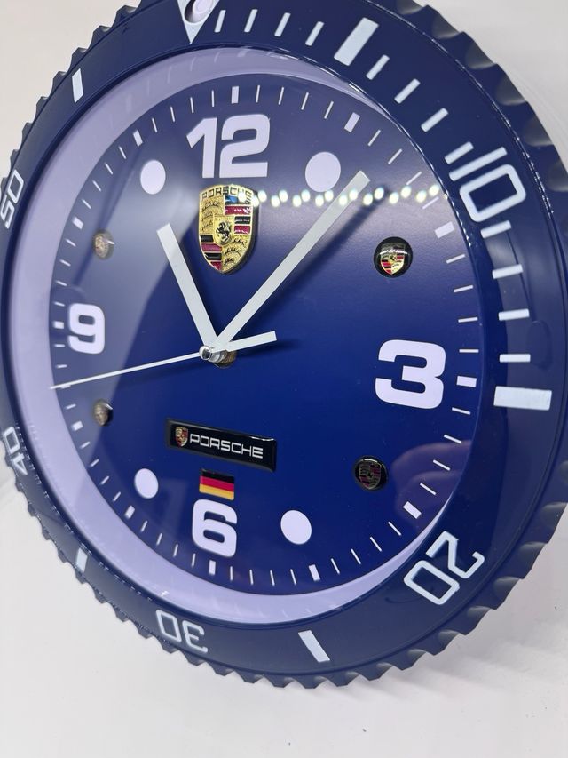 Reloj de pared tematizado Porsche en azul