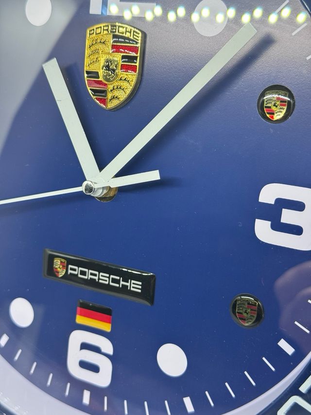 Reloj de pared tematizado Porsche en azul