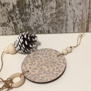 Decoración Navidad con piñas hecho a mano