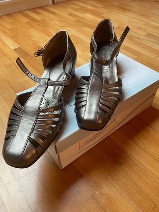 Scarpe da donna, solette ortopediche.