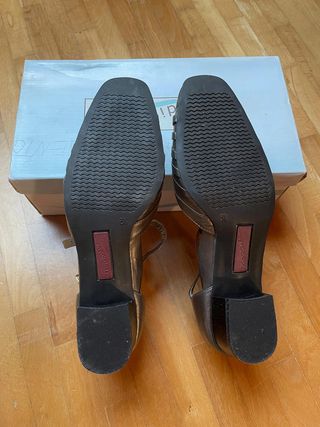 Scarpe da donna, solette ortopediche.