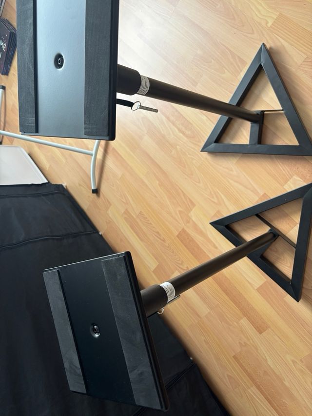 Soportes monitores de estudio