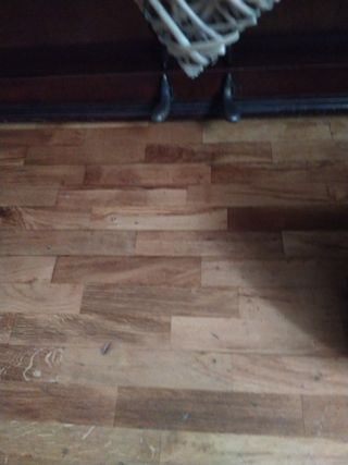 Urge vender piano de pared