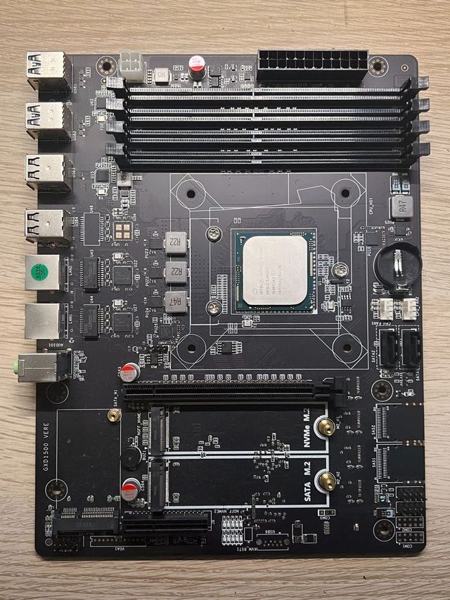 Placa base + Intel Xeon D1581