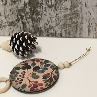 Decoración Navidad con piñas para pared o puerta