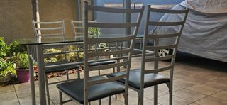 Mesa jardín y 4 sillas