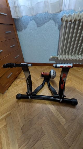 Rodillo Elite Crono Fluid y bici 