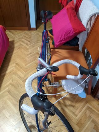 Rodillo Elite Crono Fluid y bici 