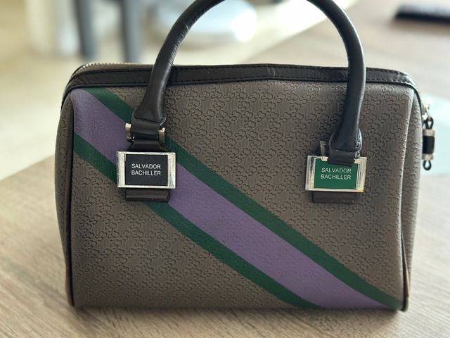Bolso de mano salvador bachiller