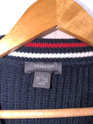 Casaco cardigan colegial em malha grossa