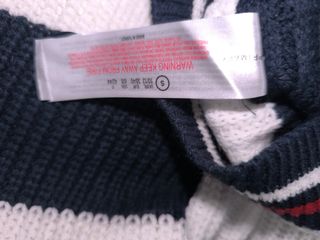 Casaco cardigan colegial em malha grossa