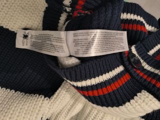 Casaco cardigan colegial em malha grossa