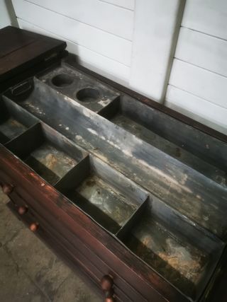 Mueble pintor. Antiguo. Cajonera