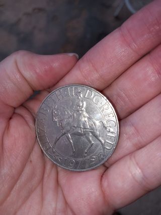 Moneda Elisabeth II año 1977