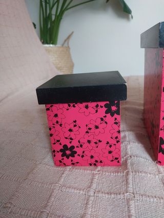 2 cajas de madera