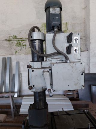 Máquina de Taladrora