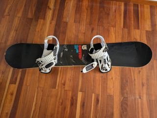 Tabla snowboard Burton y fijaciones
