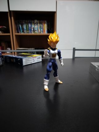 Vegeta Super Saiyan Sh Figuarts Premium Color