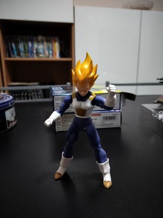 Vegeta Super Saiyan Sh Figuarts Premium Color
