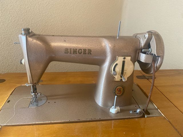 Maquina de coser singer