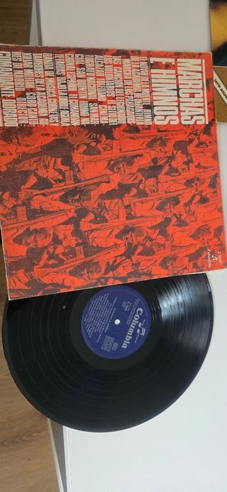 Vinilo de marchas e himnos