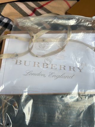 Burberry classic check cashmere unisex scarf
