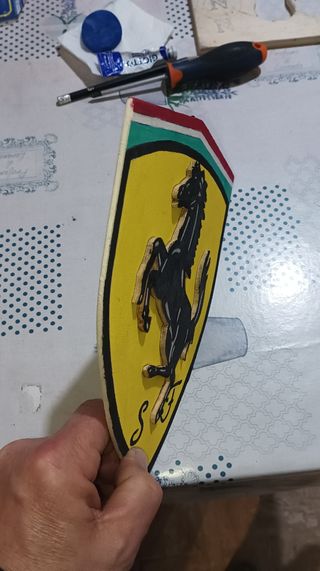 Gadgets in legno Ferrari 
