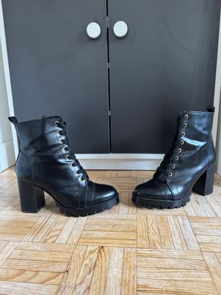Botin negro talla 39 uterqüe