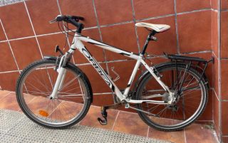 Bicicleta Orbea 26 pulgadas con muchos extras