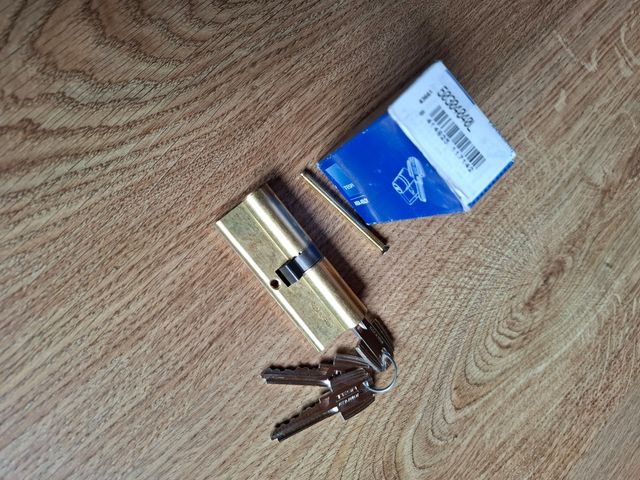 Bombillo Tesa de 80 milimetros 40+40