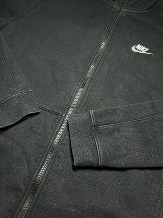 Chaqueta Negra Nike talla M