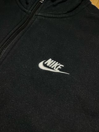 Chaqueta Negra Nike talla M