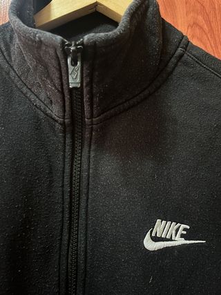 Chaqueta Negra Nike talla M
