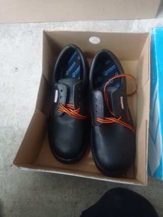 Zapato de seguridad robusta 43 