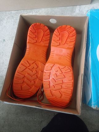 Zapato de seguridad robusta 43 