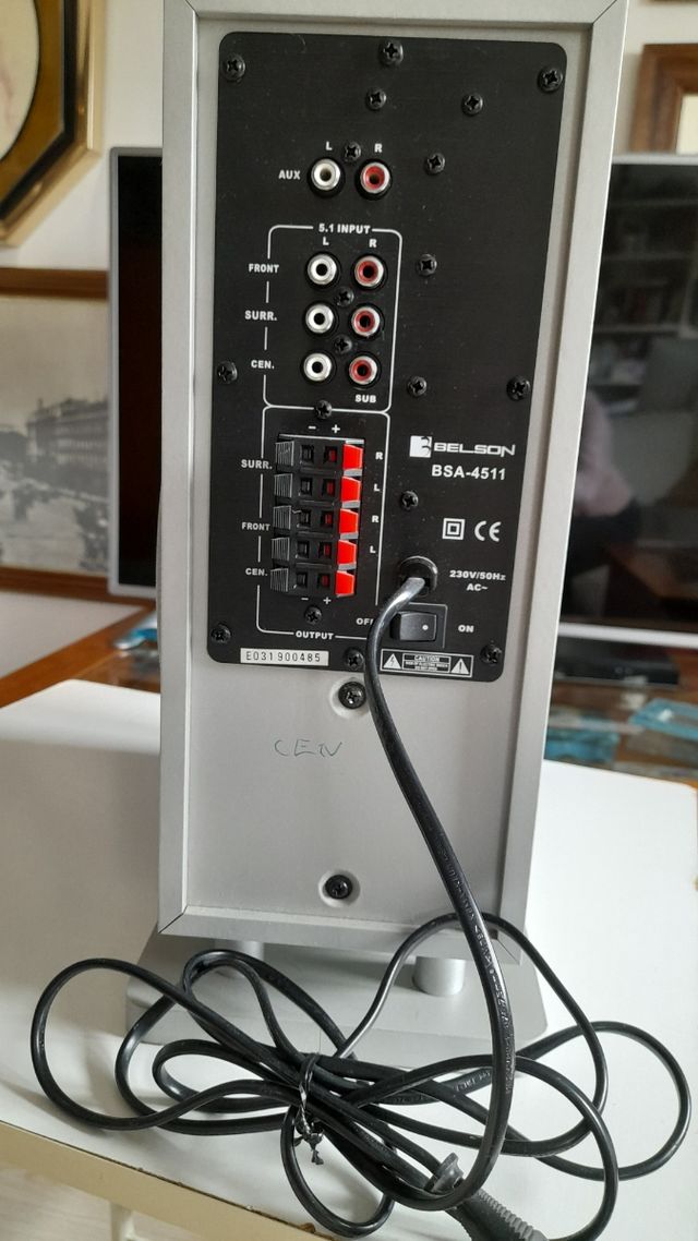 Home cinema. 5 Altavoces con Torre