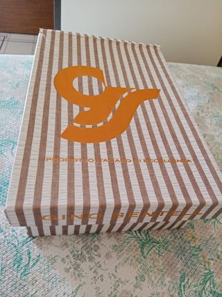 Décolleté scamosciato beige