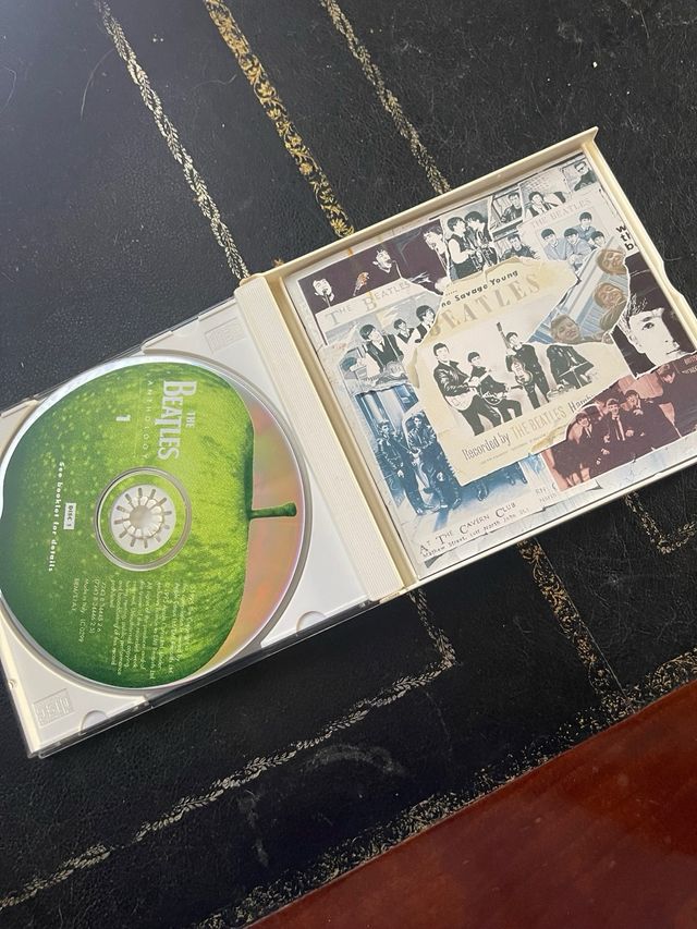 The beatles 1 y Antologia 3 cds.