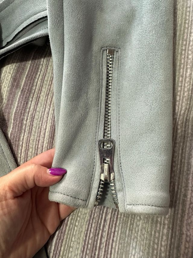 giacca corta in camoscio celeste