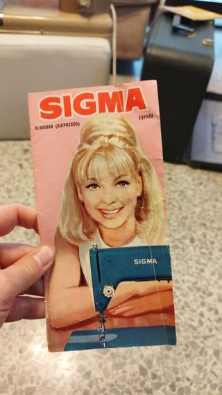 Maquina de coser Sigma Zig-Zag