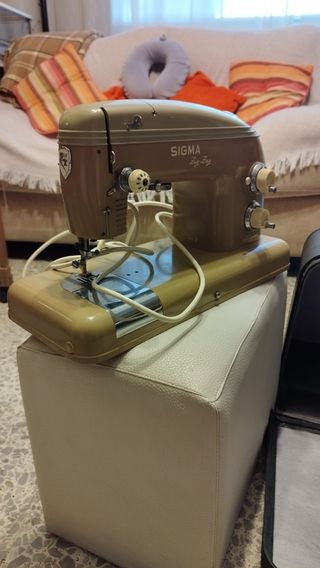 Maquina de coser Sigma Zig-Zag