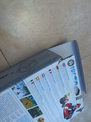 Solo volante y caja Mario Kart Wii