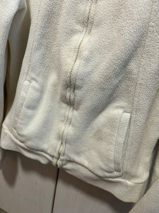 Chaqueta polar blanca/ crema