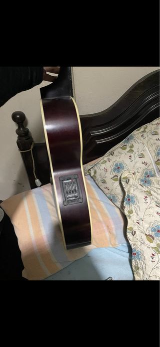 Guitarra cort 