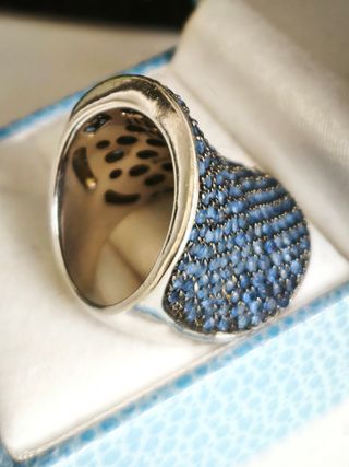 Anillo de plata con circonitas azules